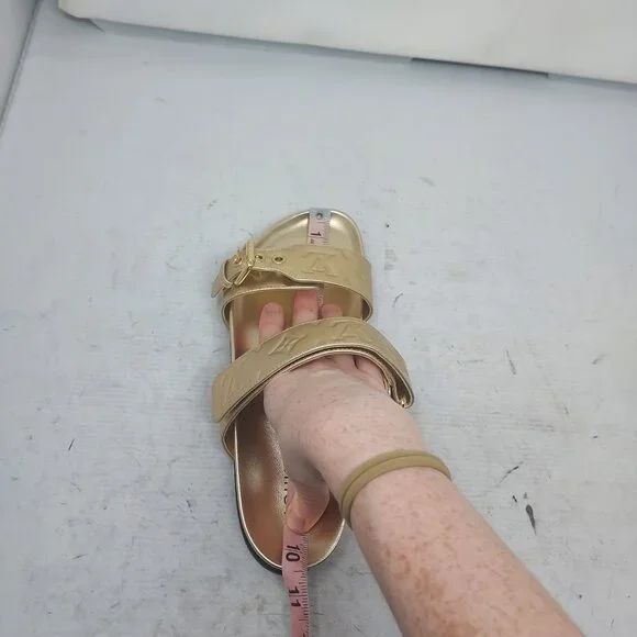 Louis Vuitton Gold Buckle Bom Dia Monogram Flat Slide Sandal - Picture 14 of 14